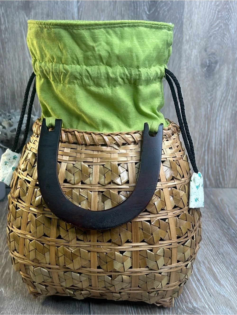 Vintage Straw Basket Handbag Wood Handle Drawstring Floral Lined Boho Beach Tote